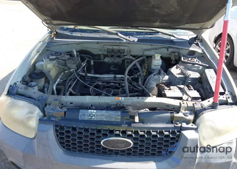 2005 Ford Escape Xls z USA, uszkodzony, nr VIN 1FMYU02ZX5KA48146